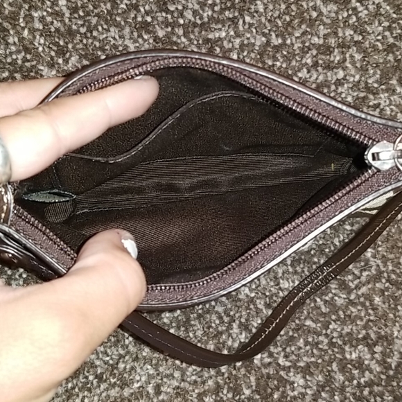 Authentic Coach wristlet with leather accents - Picture 3 of 3